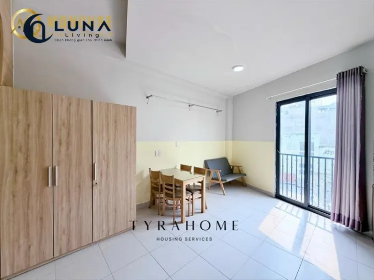 PHÒNG FULLY FURNISHED WITH BALCONY
