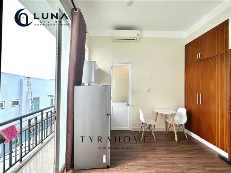 PHÒNG FULLY FURNISHED WITH BALCONY