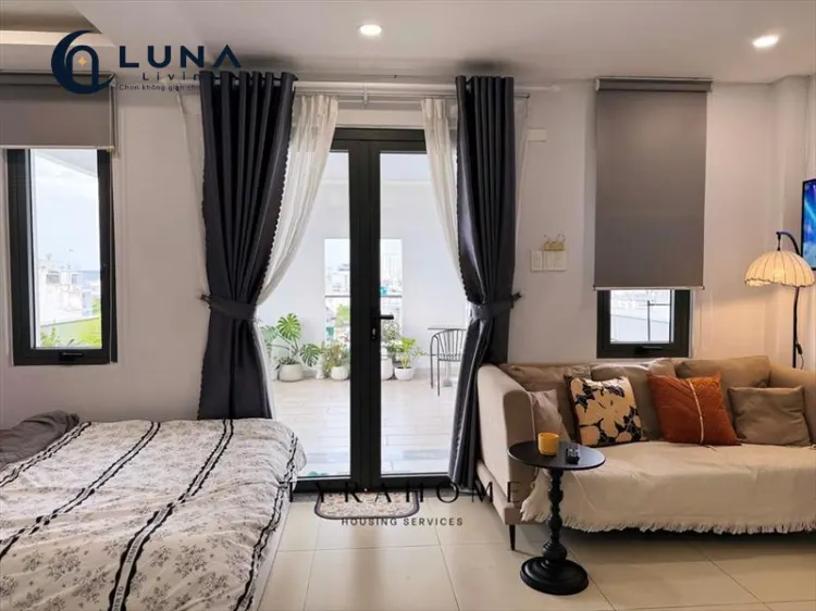 CĂN HỘ DỊCH VỤ FULL NỘI THẤT CÓ BAN CÔNG