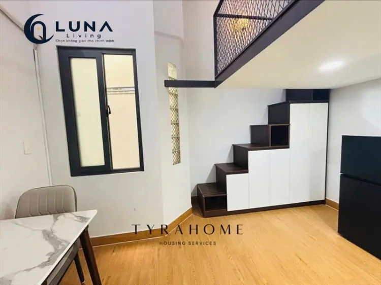 PHÒNG FULL NỘI THẤT MÁY GIẶT RIÊNG CÓ CỬA SỔ