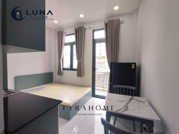 PHÒNG FULL NỘI THẤT CÓ BAN CÔNG
