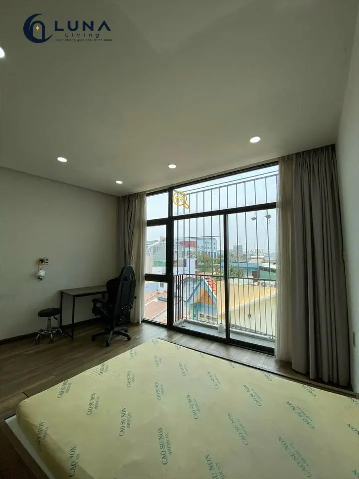 PHÒNG FULL NỘI THẤT CÓ BAN CÔNG