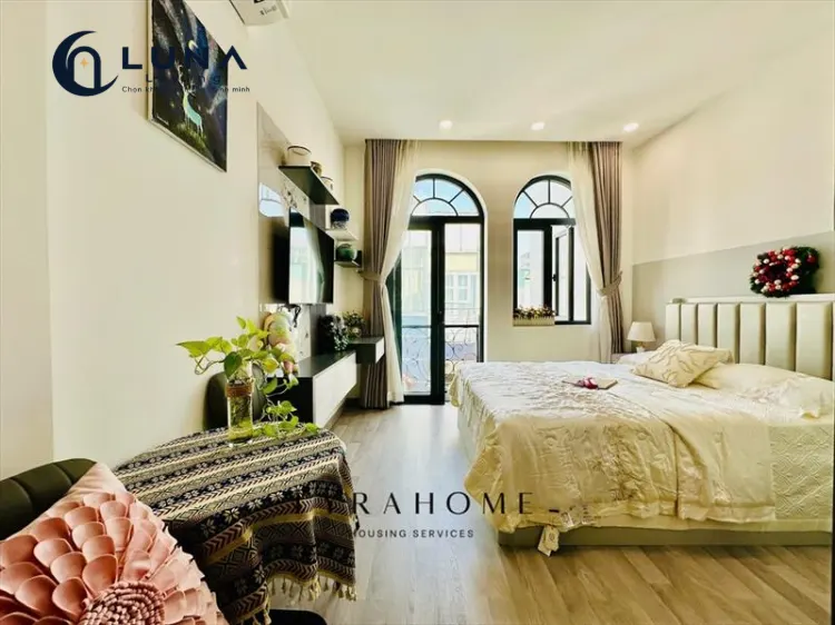 CĂN HỘ DỊCH VỤ FULL NỘI THẤT CÓ BAN CÔNG