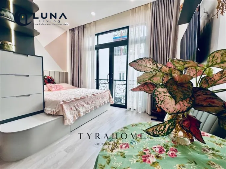 CĂN HỘ DỊCH VỤ FULL NỘI THẤT CÓ BAN CÔNG