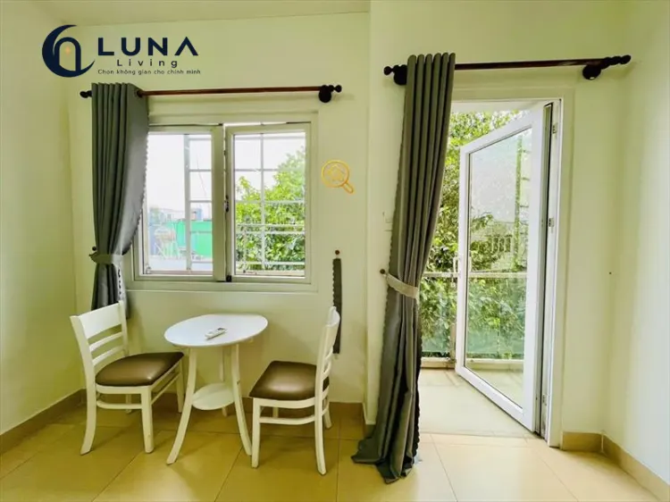 CĂN HỘ DỊCH VỤ FULL NỘI THẤT MÁY GIẶT RIÊNG CÓ BAN CÔNG