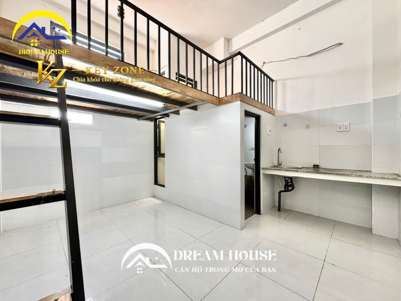DUPLEX CỬA SỔ TRỜI KẾ HUIT
