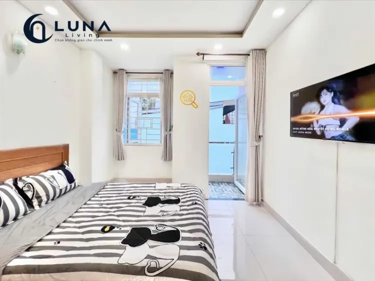 PHÒNG FULLY FURNISHED WITH BALCONY