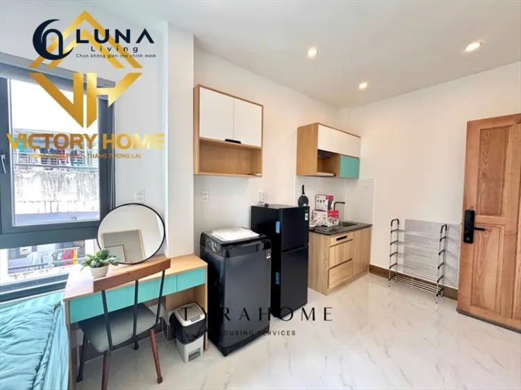 PHÒNG FULL NỘI THẤT MÁY GIẶT RIÊNG CÓ CỬA SỔ