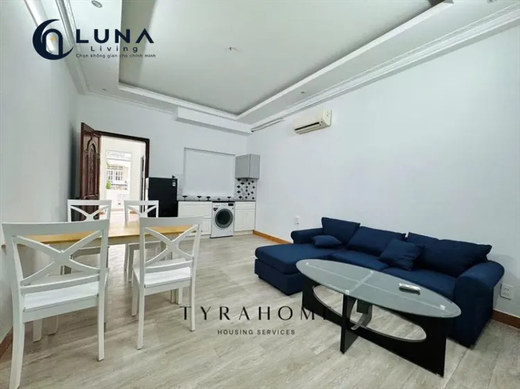 CĂN HỘ DỊCH VỤ FULL NỘI THẤT MÁY GIẶT RIÊNG CÓ BAN CÔNG