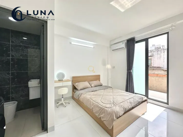 PHÒNG FULL NỘI THẤT MÁY GIẶT RIÊNG CÓ CỬA SỔ