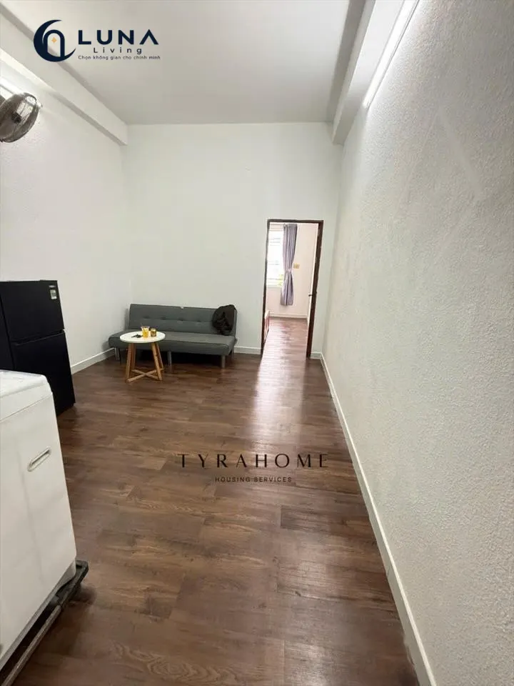 PHÒNG FULL NỘI THẤT MÁY GIẶT RIÊNG CÓ CỬA SỔ