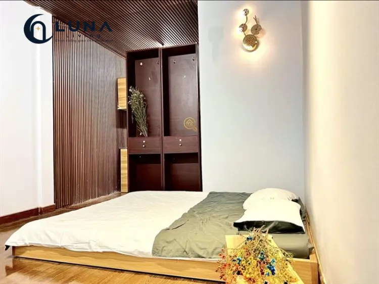 PHÒNG FULL NỘI THẤT CÓ CỬA SỔ