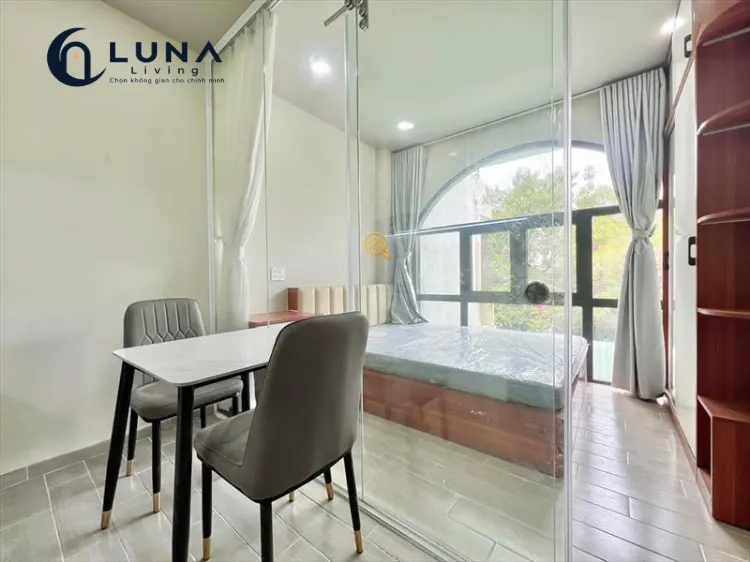 CĂN HỘ DỊCH VỤ FULL NỘI THẤT MÁY GIẶT RIÊNG CÓ CỬA SỔ