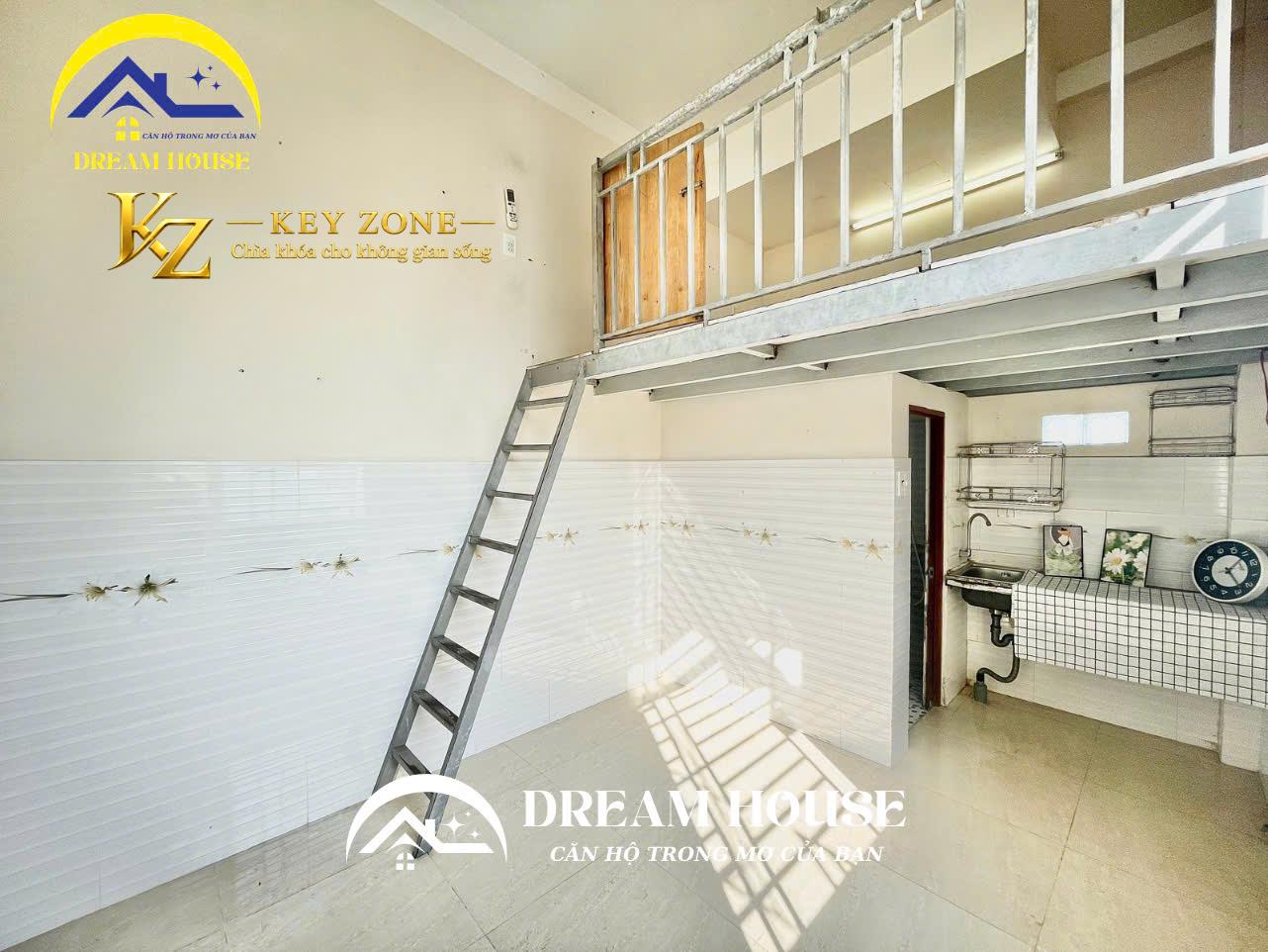 PHÒNG GÁC CỬA SỔ TRỜI KẾ HUIT
