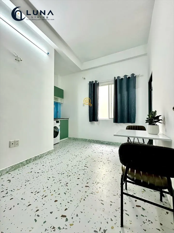 PHÒNG FULL NỘI THẤT CÓ CỬA SỔ