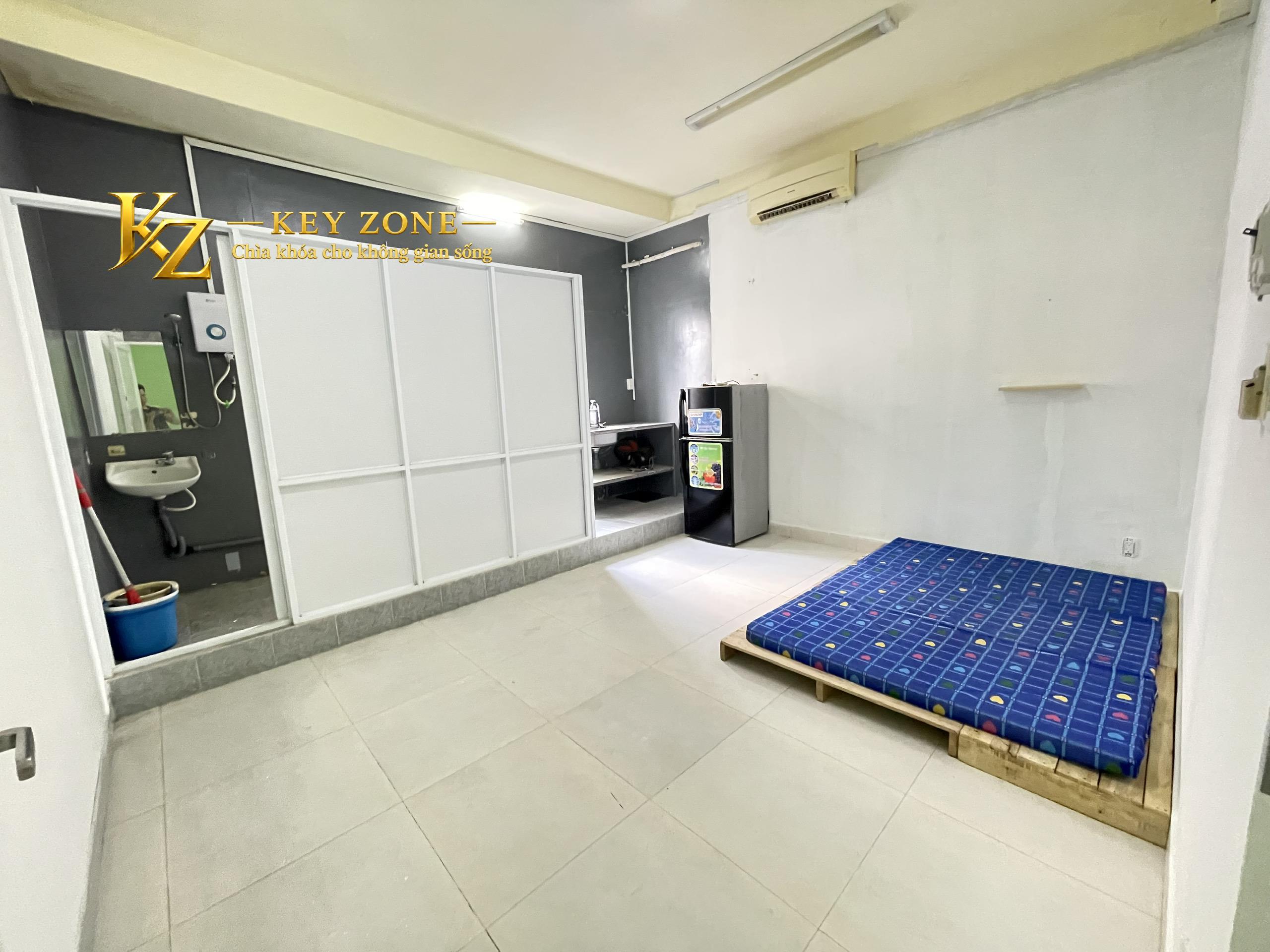 PHÒNG KHÔNG GÁC CỬA SỔ TRỜI KẾ HUIT 