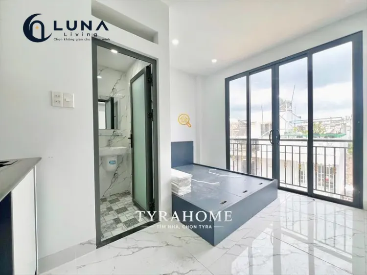 PHÒNG FULL NỘI THẤT CÓ BAN CÔNG