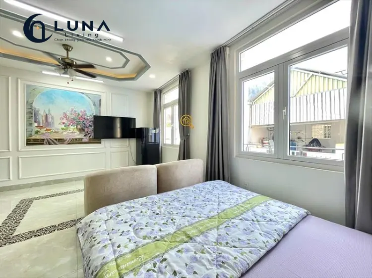 CĂN HỘ DỊCH VỤ FULL NỘI THẤT CÓ CỬA SỔ