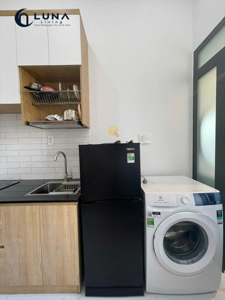 PHÒNG FULL NỘI THẤT MÁY GIẶT RIÊNG CÓ CỬA SỔ