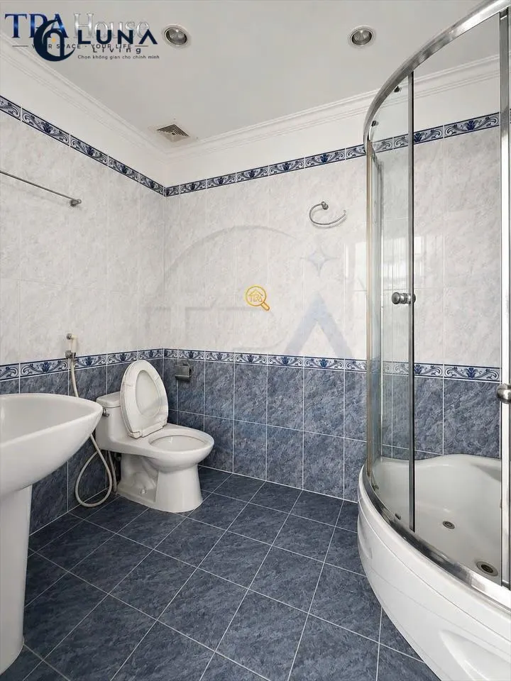 PHÒNG FULL NỘI THẤT CÓ CỬA SỔ