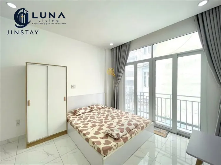 PHÒNG FULL NỘI THẤT CÓ BAN CÔNG