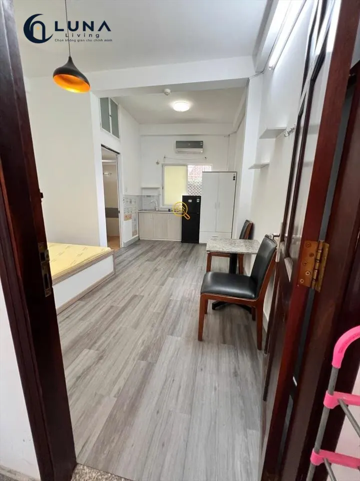 PHÒNG FULL NỘI THẤT CÓ CỬA SỔ