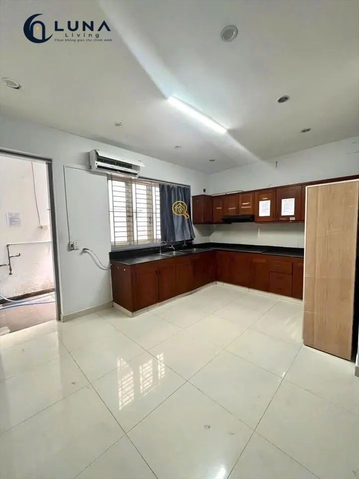 PHÒNG FULL NỘI THẤT CÓ BAN CÔNG