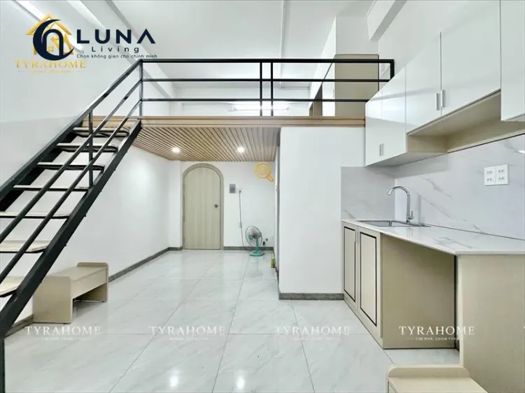 CĂN HỘ DỊCH VỤ FULL NỘI THẤT MÁY GIẶT RIÊNG CÓ BAN CÔNG