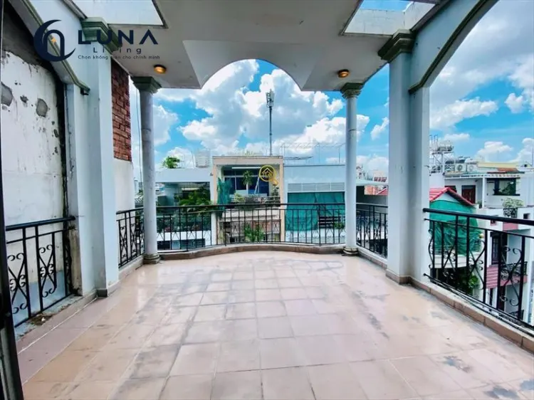 CĂN HỘ DỊCH VỤ FULL NỘI THẤT CÓ BAN CÔNG