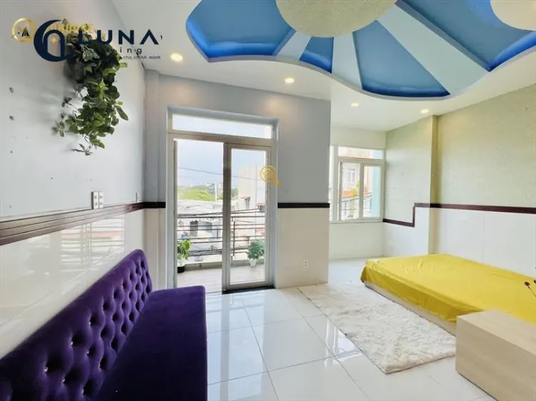 PHÒNG FULL NỘI THẤT CÓ BAN CÔNG
