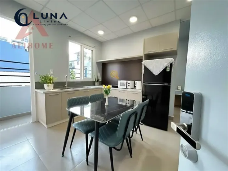 CĂN HỘ DỊCH VỤ FULL NỘI THẤT CÓ BAN CÔNG