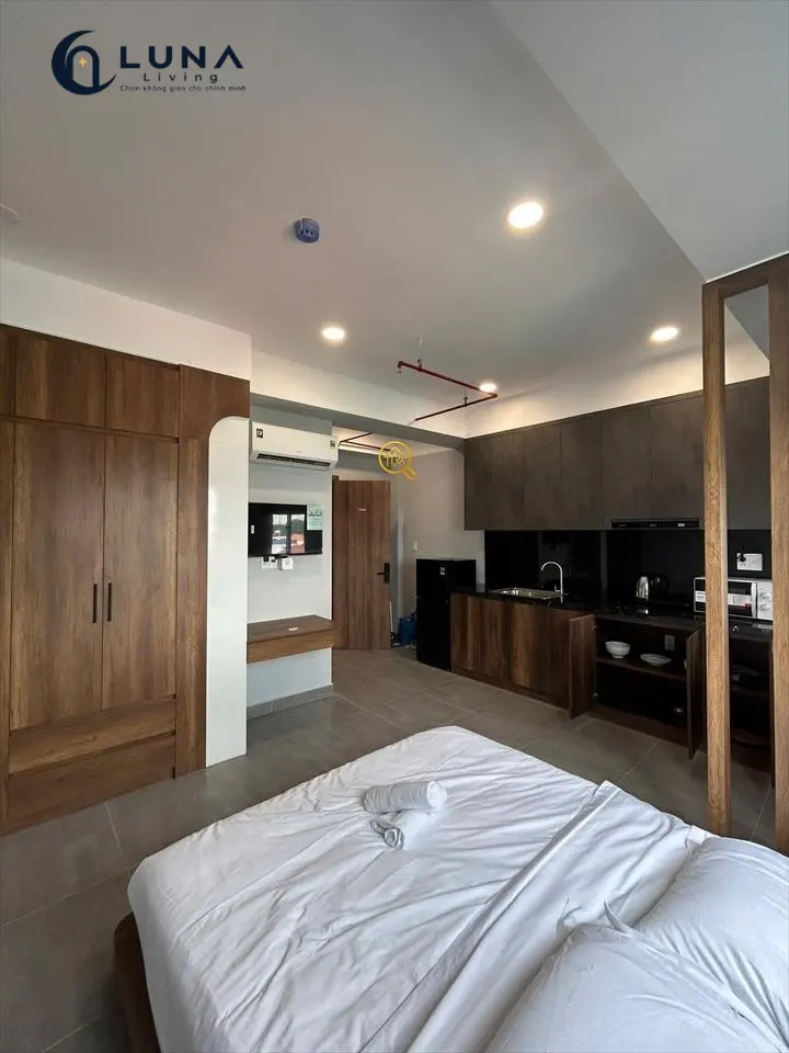 CĂN HỘ DỊCH VỤ FULL NỘI THẤT CÓ CỬA SỔ