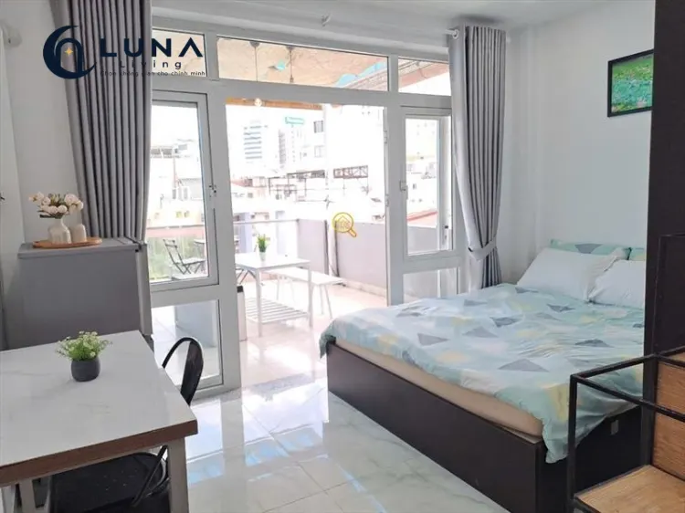 CĂN HỘ DỊCH VỤ FULL NỘI THẤT CÓ BAN CÔNG