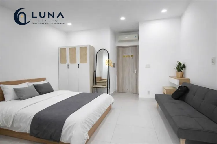 CĂN HỘ DỊCH VỤ FULL NỘI THẤT MÁY GIẶT RIÊNG CÓ BAN CÔNG