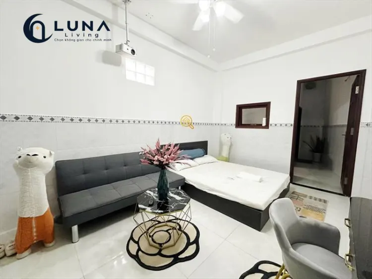 PHÒNG FULL NỘI THẤT MÁY GIẶT RIÊNG CÓ CỬA SỔ