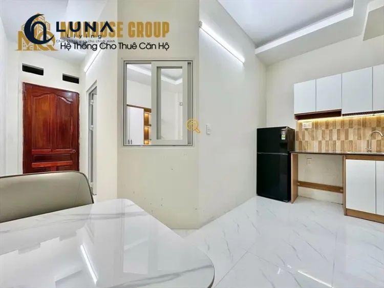 CĂN HỘ DỊCH VỤ FULL NỘI THẤT MÁY GIẶT RIÊNG CÓ CỬA SỔ