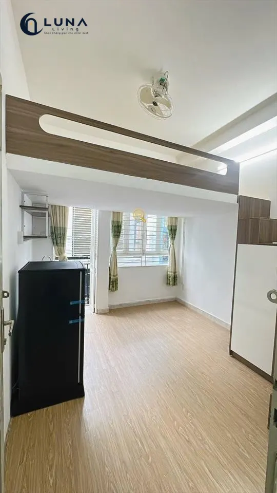 PHÒNG FULL NỘI THẤT CÓ CỬA SỔ