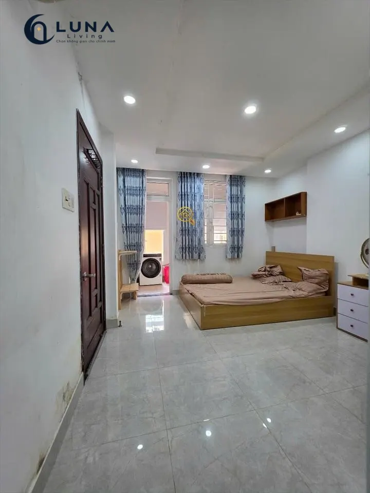 CĂN HỘ DỊCH VỤ FULL NỘI THẤT CÓ BAN CÔNG