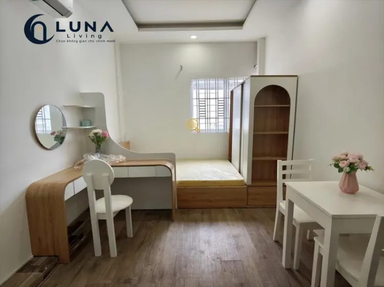 PHÒNG FULL NỘI THẤT CÓ CỬA SỔ