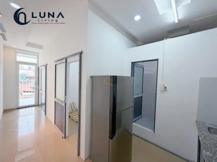 CĂN HỘ DỊCH VỤ FULL NỘI THẤT MÁY GIẶT RIÊNG CÓ BAN CÔNG