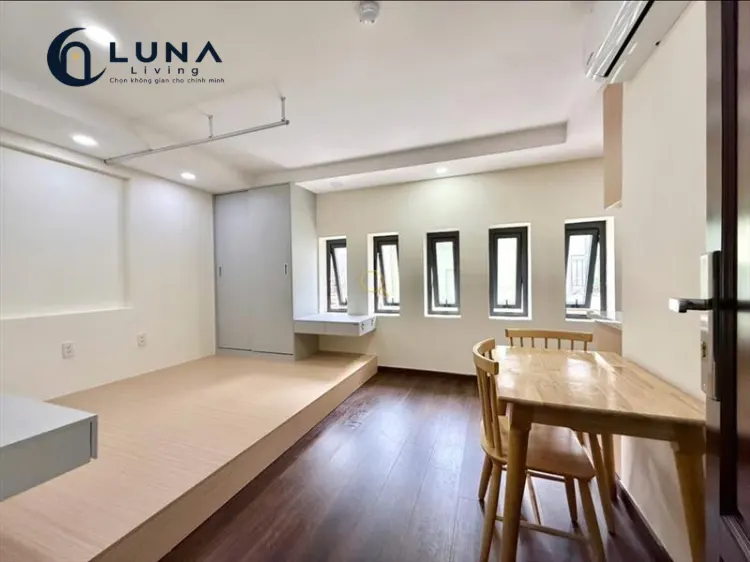 CĂN HỘ DỊCH VỤ FULL NỘI THẤT CÓ CỬA SỔ