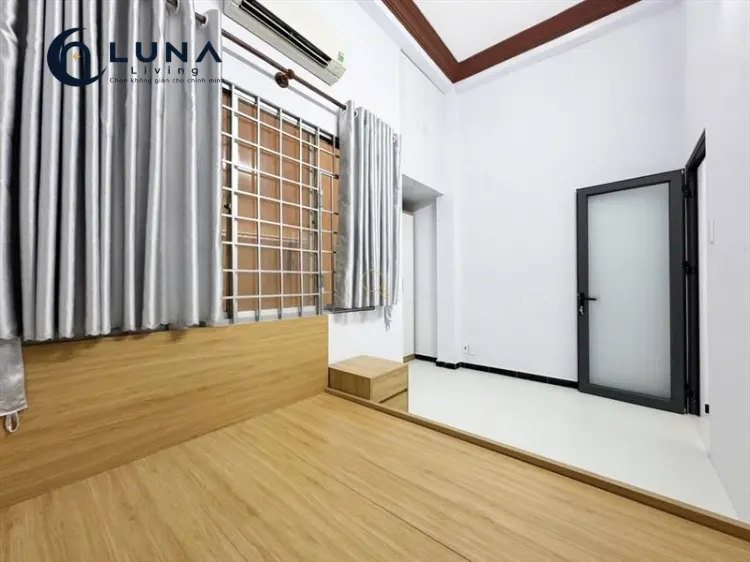 PHÒNG FULL NỘI THẤT MÁY GIẶT RIÊNG CÓ CỬA SỔ