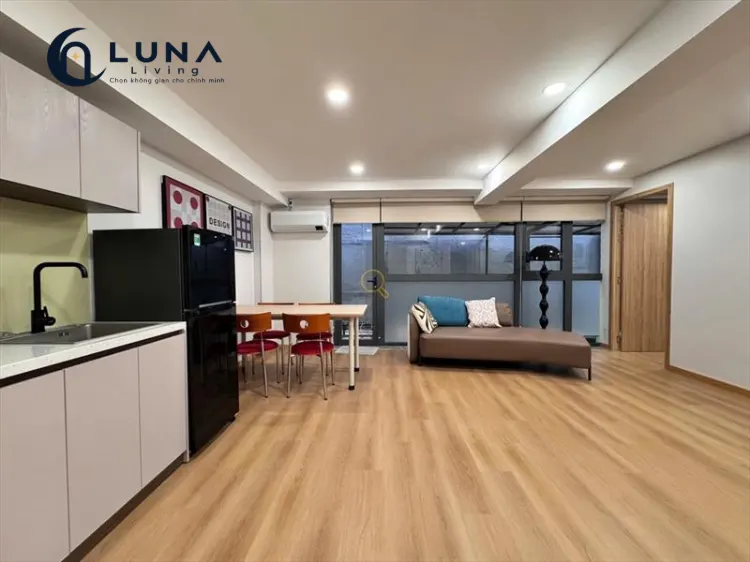 CĂN HỘ DỊCH VỤ FULL NỘI THẤT CÓ CỬA SỔ