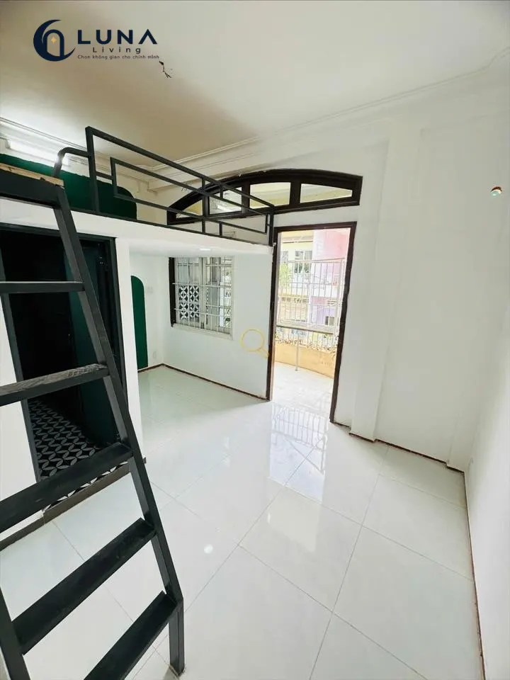 PHÒNG FULL NỘI THẤT CÓ BAN CÔNG