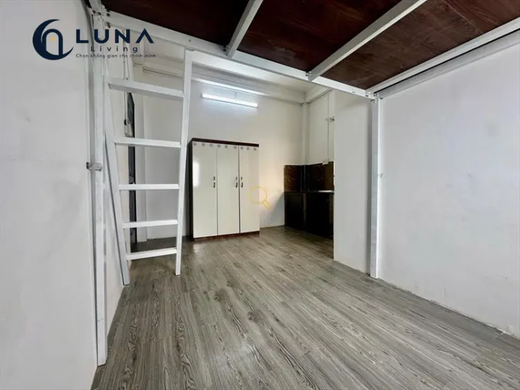 PHÒNG FULL NỘI THẤT CÓ CỬA SỔ