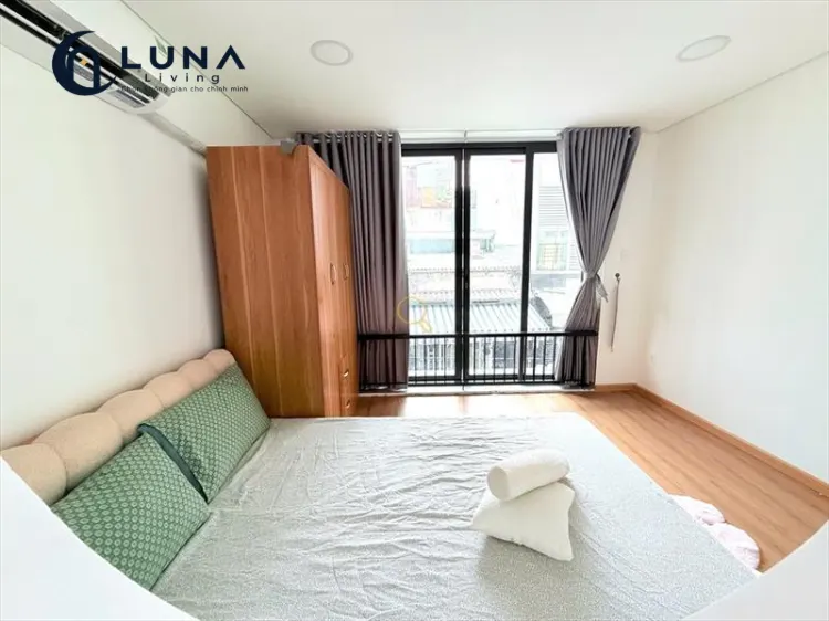 CĂN HỘ DỊCH VỤ FULL NỘI THẤT MÁY GIẶT RIÊNG CÓ BAN CÔNG