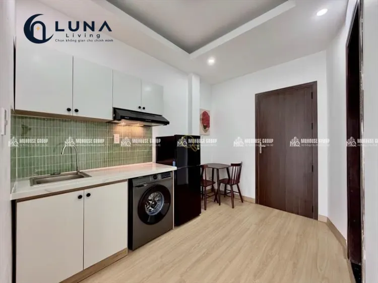 CĂN HỘ DỊCH VỤ FULL NỘI THẤT MÁY GIẶT RIÊNG CÓ BAN CÔNG