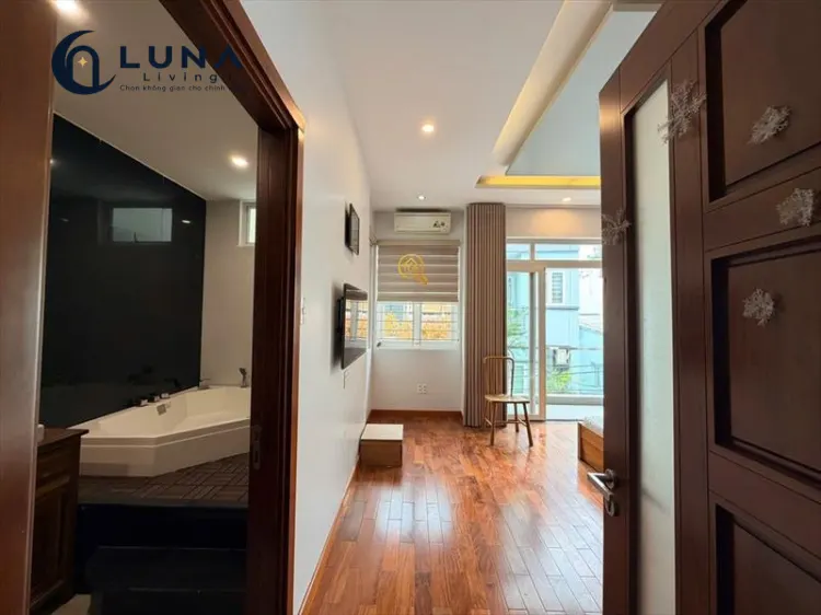 CĂN HỘ DỊCH VỤ FULL NỘI THẤT CÓ BAN CÔNG