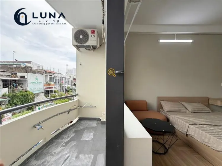 CĂN HỘ DỊCH VỤ FULL NỘI THẤT MÁY GIẶT RIÊNG CÓ BAN CÔNG