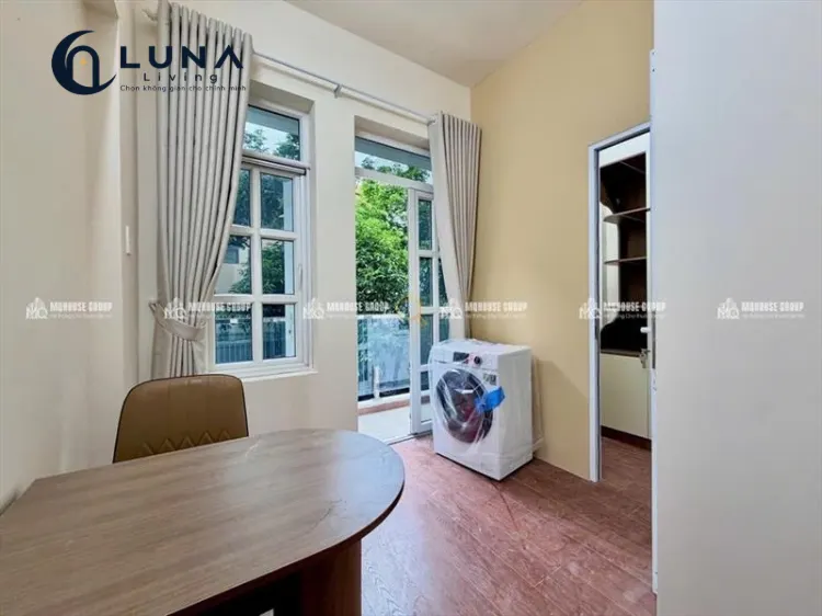 CĂN HỘ DỊCH VỤ FULL NỘI THẤT MÁY GIẶT RIÊNG CÓ BAN CÔNG